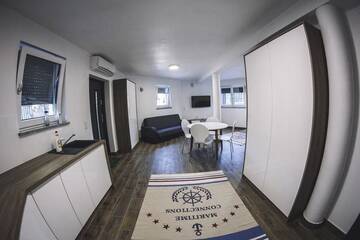 Фото номера Дом с 1 спальней Дома для отпуска Villa Tower Nad Jeziorem Nyskim г. Skorochów 13