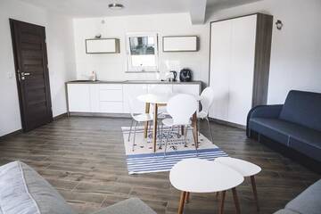 Фото номера Дом с 1 спальней Дома для отпуска Villa Tower Nad Jeziorem Nyskim г. Skorochów 5