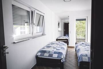 Фото номера Дом с 1 спальней Дома для отпуска Villa Tower Nad Jeziorem Nyskim г. Skorochów 11