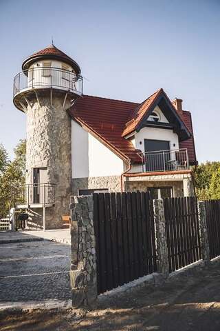 Фото Дома для отпуска Villa Tower Nad Jeziorem Nyskim г. Skorochów